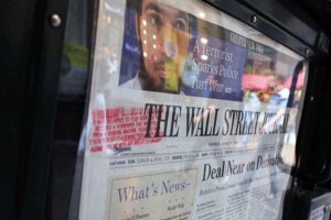 Wall Street Journal là tờ báo in hiếm hoi tiếp tục phát triển. Nguồn: AFP.
