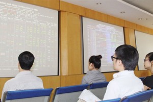 Quỹ đại chúng ngoại tăng vốn vào TTCK