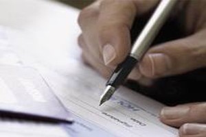 ATA: Giao dịch chui, người nhà Giám đốc tài chính bị phạt 40 triệu đồng