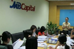 3 NĐT đăng ký mua MBBF trong ngày giao dịch đầu tiên