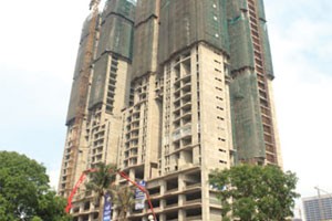 HUD tổ chức cất nóc tòa nhà New Skyline
