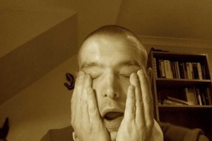 Thẻ tín dụng có nhiều mối nguy hiểm tiềm ẩn mà người sử dụng không biết. Ảnh Business Insider.