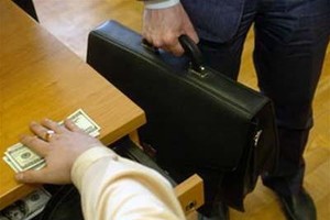 Gửi giá trục lợi hàng tỷ đồng để làm công đức