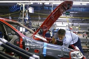 PMI toàn cầu: Bức tranh đảo màu