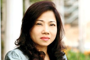 Bà Phan Thị Tường Tâm, Phó Chủ tịch HĐQT kiêm Tổng giám đốc Sở GDCK TP. HCM, Chủ tịch Hội đồng bình chọn BCTN năm 2013