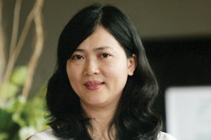 Bà Nguyễn Nguyệt Anh, Cán bộ Chương trình Quản trị công ty - IFC Việt Nam, thành viên Hội đồng bình chọn BCTN 2013