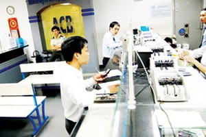 Trên 50% tổ chức tín dụng dự kiến tỷ lệ nợ xấu của họ cuối năm 2013 sẽ không đổi hoặc tăng so với năm 2012.