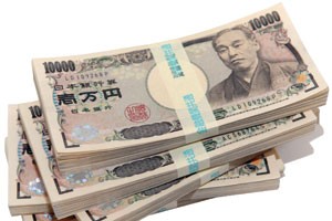 Nhật Bản trước áp lực tăng thuế vì nợ công 