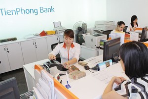 Thừa vốn, ngân hàng vẫn cạnh tranh huy động