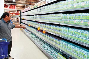 Vinamilk hiện chiếm tới 49% thị phần sữa nước. Ảnh: Đức Thanh