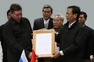 Everest đầu tư sản xuất rượu vodka 