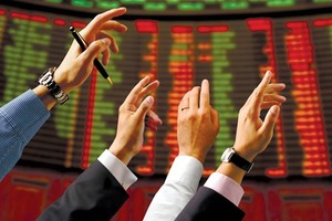 Bỗng dưng muốn... hủy niêm yết!