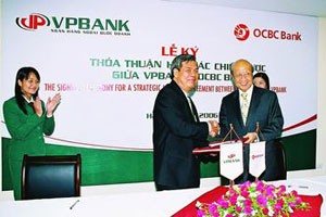 Cái bắt tay giữa VPBank và OCBC vào tháng 3/2006