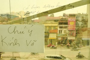 “Soi” chất lượng Trung tâm thương mại Chợ Mơ