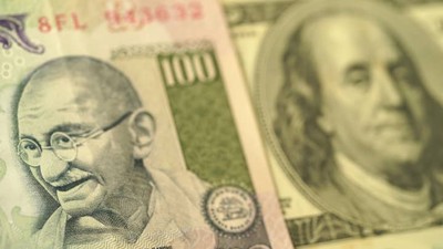 Đồng rupee trở thành đồng tiền giảm mạnh nhất châu Á trong năm nay