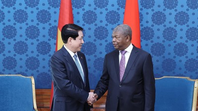 Chủ tịch nước Lương Cường và Tổng thống Angola João Manuel Gonçalves Lourenço hội đàm. Ảnh: TTXVN 