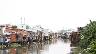TP.HCM đang tập trung nguồn vốn để giải tỏa nhà ven kênh rạch.