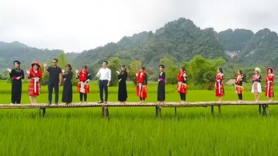Trong bức tranh phát triển du lịch Việt Nam và xây dựng nông thôn mới, du lịch nông thôn đang từng bước khẳng định vị thế như một “ngành công nghiệp văn hóa xanh”. Ảnh: Nhật Hạ.