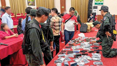 Công an tỉnh Phú Thọ thu giữ tang vật vụ lừa đảo tiền ảo