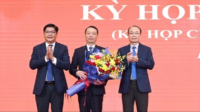 Ông Phan Thiên Định giữ chức Chủ tịch UBND tỉnh Hà Tĩnh nhiệm kỳ 2021 - 2026, ảnh: BHT