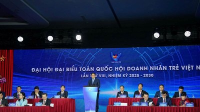 Thủ tướng Chính phủ Phạm Minh Chính phát biểu tại phiên trọng thể Đại hội đại biểu toàn quốc Hội Doanh nhân trẻ Việt Nam lần thứ VIII sáng 27/11/2025