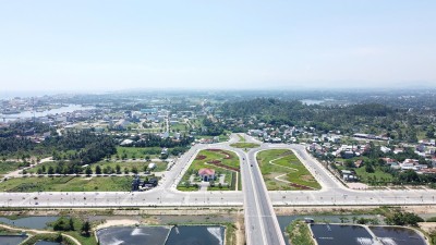 Dự án Đường ven biển Dung Quất - Sa Huỳnh giai đoạn IIa, thành phần 1 gặp vướng mắc trong công tác giải phóng mặt bằng. 