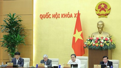 Phiên họp chiều tối 2/12 của Ủy ban Thường vụ Quốc hội. Ảnh: Duy Linh 