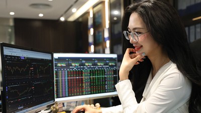 Dòng tiền trở lại nhóm dẫn dắt