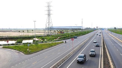 Việc đầu tư hạ tầng giao thông bài bản, cộng với quỹ đất lớn trở thành lợi thế của Hưng Yên trong thu hút đầu tư, phát triển kinh tế - xã hội. Ảnh: Báo Hưng Yên.