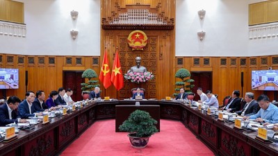 Thủ tướng Phạm Minh Chính chủ trì cuộc họp của Thường trực Chính phủ chiều tối 23/12 - Ảnh: VGP.