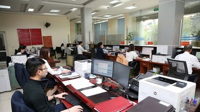 Hoạt động nghiệp vụ tại Kho bạc Nhà nước. Ảnh: An Phu.