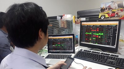 VN-Index tháng 8: Cơ hội mở rộng đà hồi phục hay chỉ là "bull trap"?