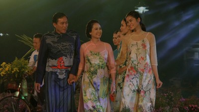 Lễ hội áo dài tại Hoàng Thành Thăng Long. Ảnh: Bình Minh.