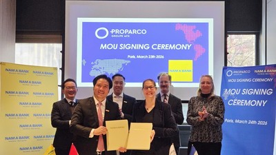 Ông Trần Khải Hoàn – Thành viên HĐQT kiêm Quyền Tổng giám đốc Nam A Bank và Đại diện Lãnh đạo cấp cao Proparco ký kết Biên bản ghi nhớ hợp tác.