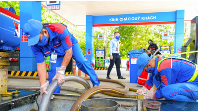 Gần 1.000 cửa hàng xăng dầu PVOIL đã sẵn sàng kinh doanh xăng E10