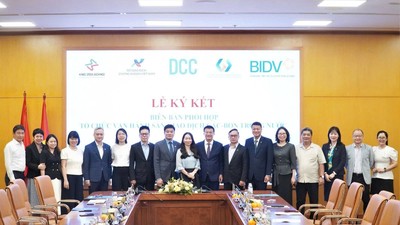 HNX ký kết biên bản phối hợp, hoàn thiện hạ tầng vận hành sàn giao dịch các-bon