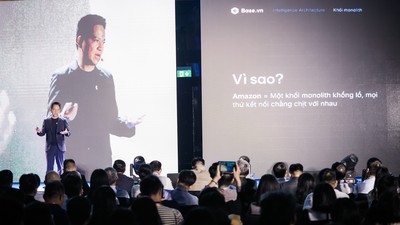 Ông Phạm Kim Hùng, Nhà sáng lập, Chủ tịch HĐQT Base.vn chia sẻ tại sự kiện.