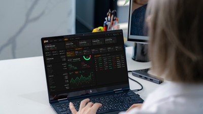 VN-Index trở lại vùng đỉnh lịch sử và “hiệu ứng Vin”