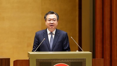 Đồng chí Nguyễn Thanh Nghị, Ủy viên Bộ Chính trị, Bí thư Trung ương Đảng, Trưởng Ban Chính sách, chiến lược Trung ương trình bày báo cáo chuyên đề tại Hội nghị - Ảnh: VGP.