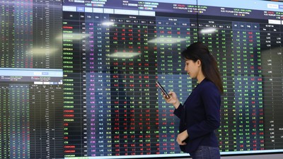 VN-Index giảm sâu, nhiều cổ phiếu về vùng chiết khấu 