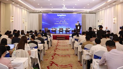 Ông Phạm Văn Hoành, Tổng Biên tập Báo Tài chính - Đầu tư phát biểu khai mạc Hội thảo. Ảnh: Lê Toàn