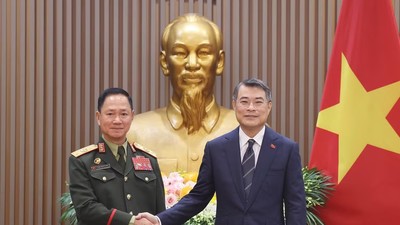 Thủ tướng Lê Minh Hưng tiếp Đại tướng Khamlieng Outhakaisone, Phó Thủ tướng, Bộ trưởng Bộ Quốc phòng Lào. (Ảnh: Lâm Khánh/TTXVN)