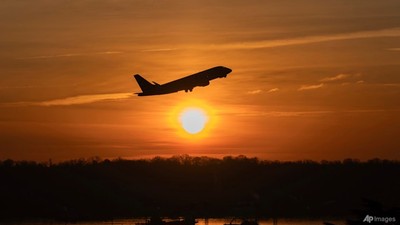 IATA: Việc bổ sung nguồn nhiên liệu bay có thể mất nhiều tháng ngay cả khi eo biển Hormuz mở cửa trở lại