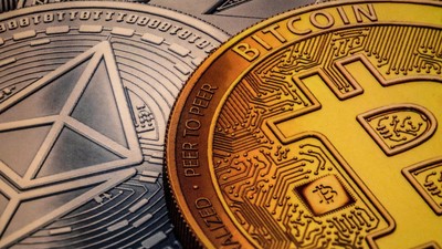 Tiền rời ETF Bitcoin, chảy vào thế hệ token mới