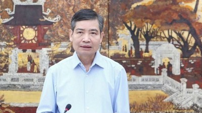Thứ trưởng Bộ Tài chính Tạ Anh Tuấn phát biểu tại cuộc họp