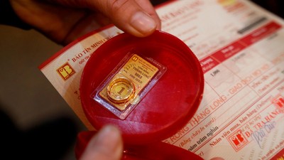 Giá vàng hôm nay ngày 14/5: Vàng thế giới mất mốc quan trọng, trong nước đi ngang