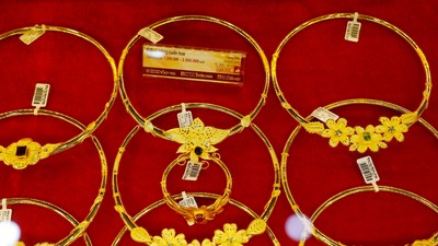 Giá vàng hôm nay ngày 24/4: Giá vàng chưa ngừng giảm