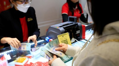 Giá vàng hôm nay ngày 10/1: Vàng tăng mạnh, tiệm cận mốc 160 triệu đồng/lượng