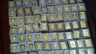 Giá vàng hôm nay ngày 14/10: Vàng SJC bất ngờ giảm mạnh