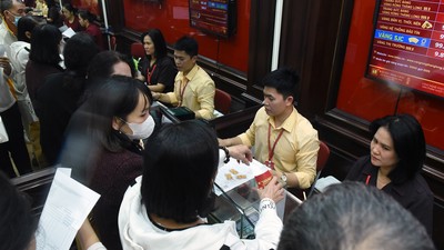 Giá vàng hôm nay ngày 19/1: Vàng tăng vọt, lần đầu tiên chạm mốc 165 triệu đồng/lượng